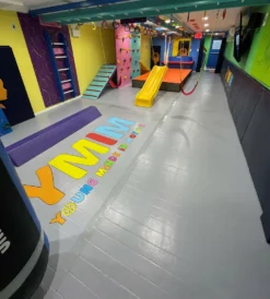 AK Athletic Equipment Roll-Up Playroom Flooring 5' X 5'