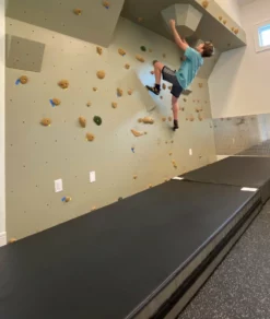 AK Athletic Equipment 4' X 8' X 8