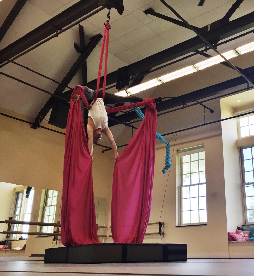 AK Athletic Equipment Aerial Arts Bi-Fold Landing Mat 6' X 6' X 8" Landing Mats 5 AK Athletic Equipment Aerial Arts Bi-Fold Landing Mat 6' X 6' X 8" Landing Mats