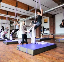 AK Athletic Equipment 4' X 8' X 8